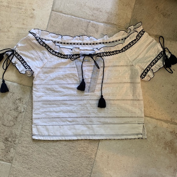 SAYLOR off the shoulder embroidered top - Picture 3 of 4